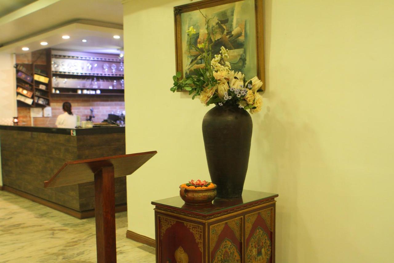 Vannasut Hotel And Spa Kathmandu Bagian luar foto