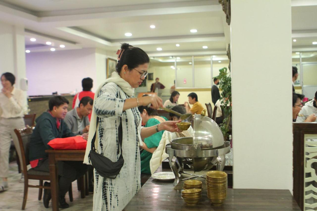 Vannasut Hotel And Spa Kathmandu Bagian luar foto