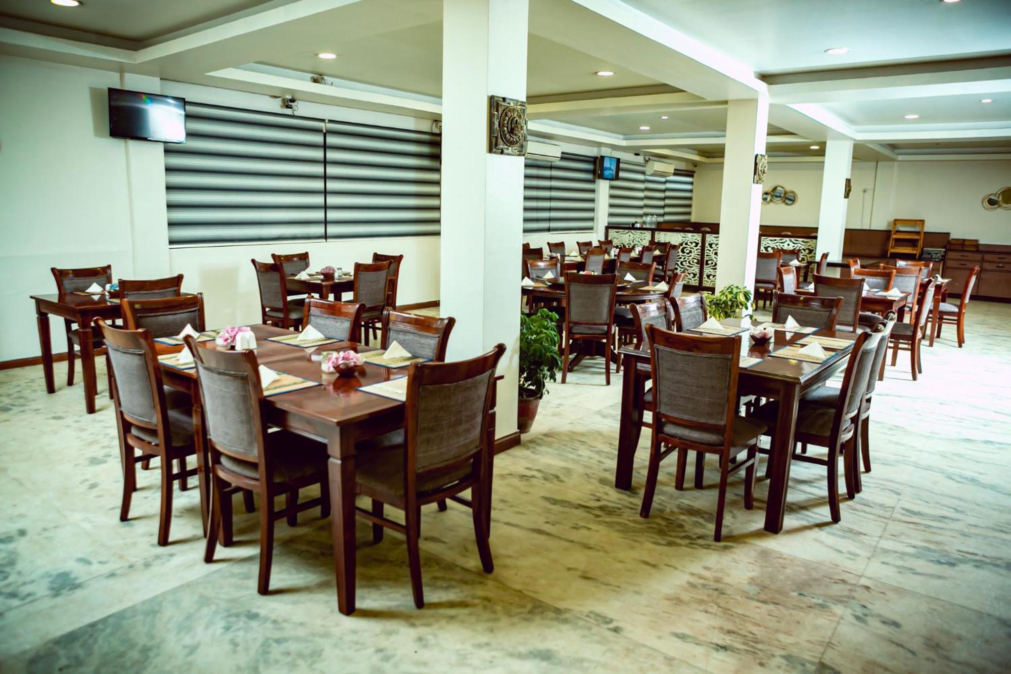 Vannasut Hotel And Spa Kathmandu Bagian luar foto