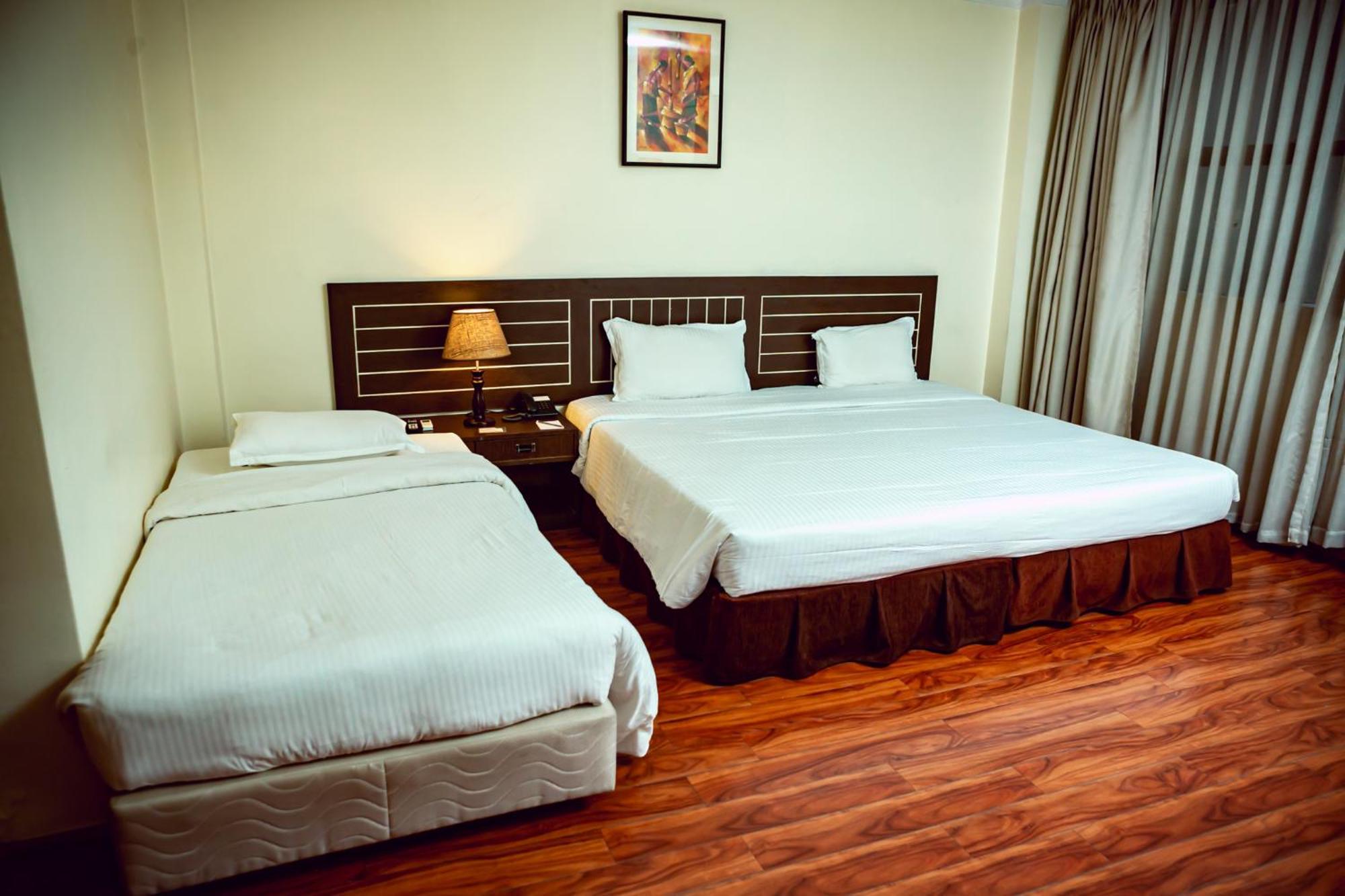 Vannasut Hotel And Spa Kathmandu Bagian luar foto
