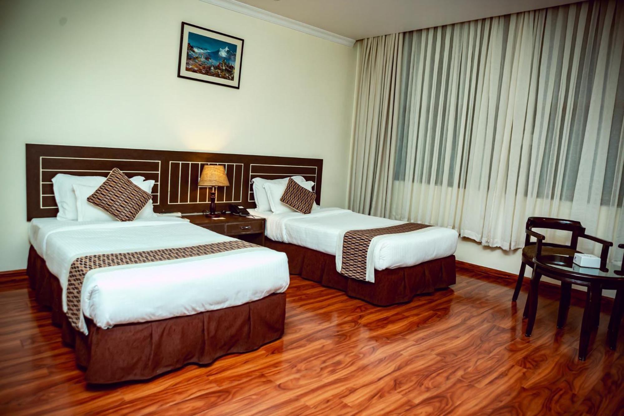 Vannasut Hotel And Spa Kathmandu Bagian luar foto