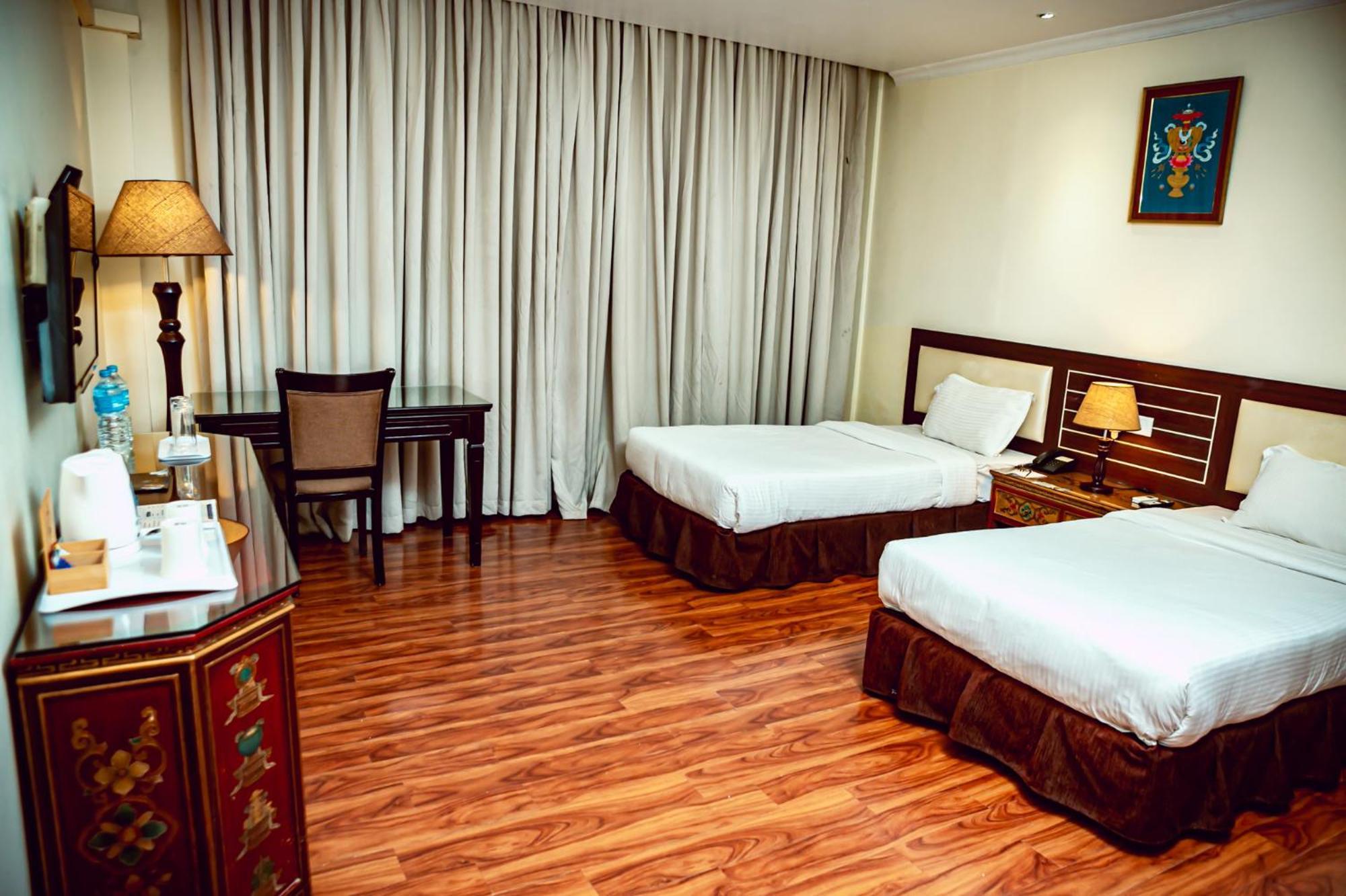 Vannasut Hotel And Spa Kathmandu Bagian luar foto