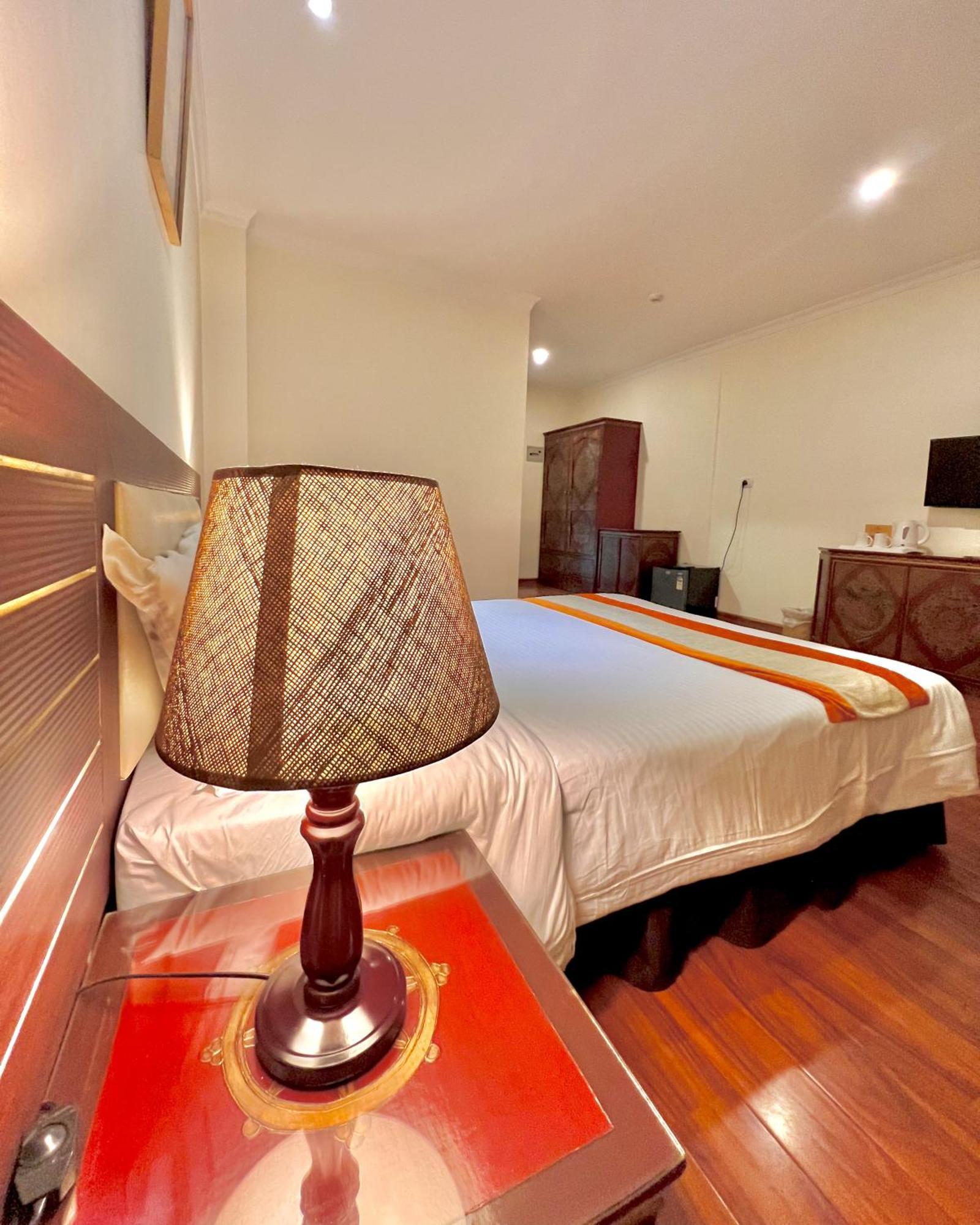 Vannasut Hotel And Spa Kathmandu Bagian luar foto