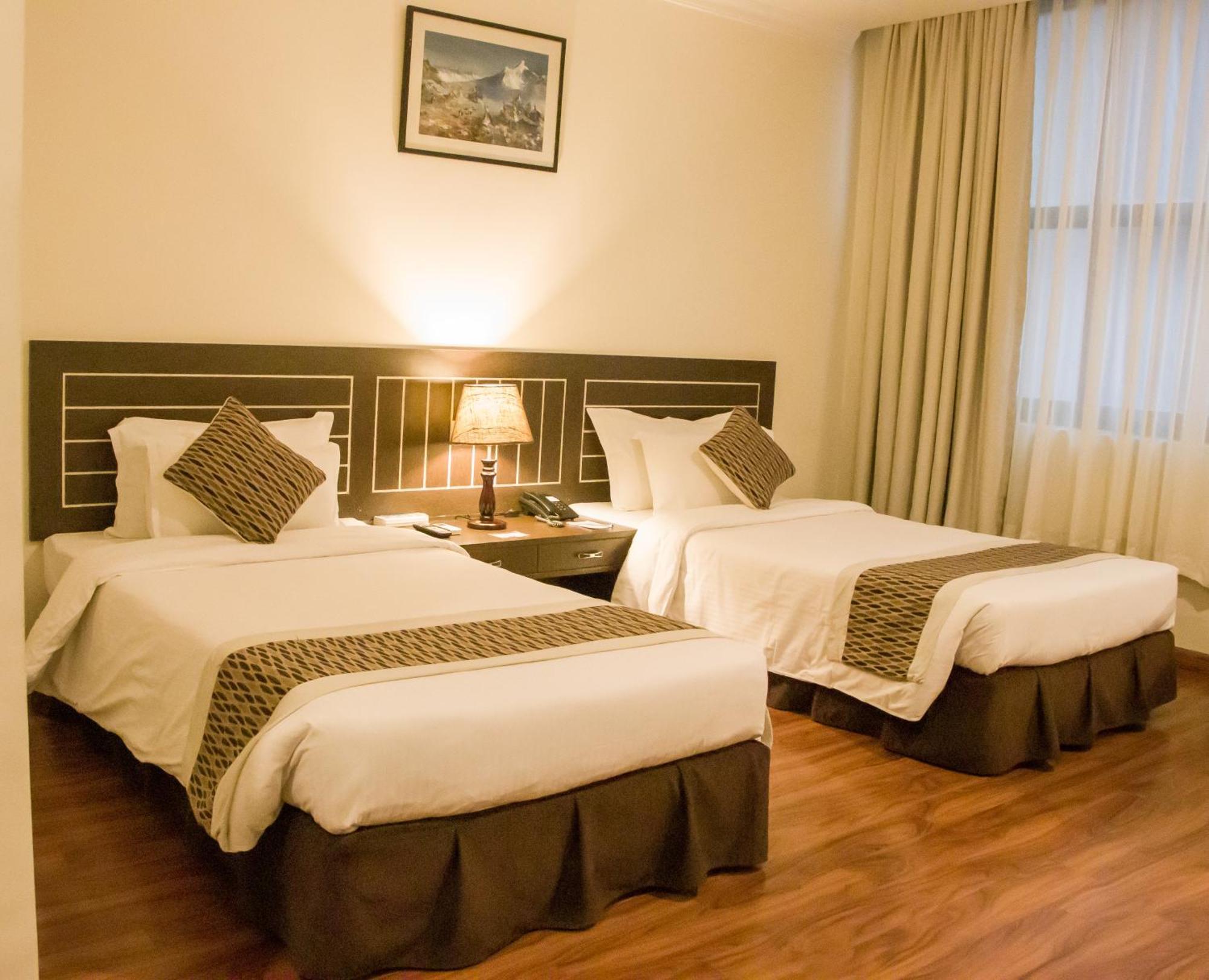 Vannasut Hotel And Spa Kathmandu Bagian luar foto